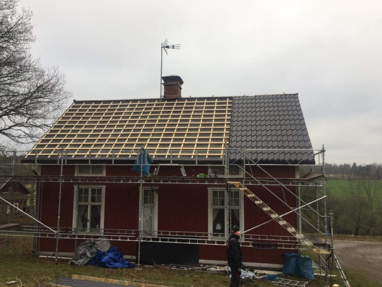 Byggfirma, Byggföretag i Norrköping med takläggare under arbete